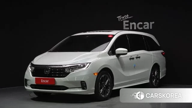 Honda Odyssey 2021 Белый из Кореи