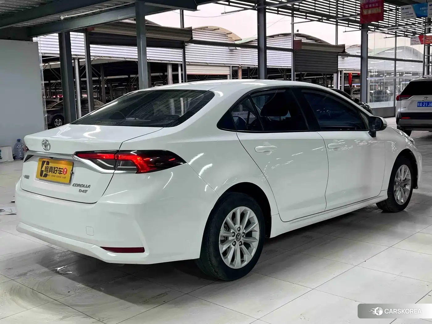Toyota Corolla 2022 Белый из Китая