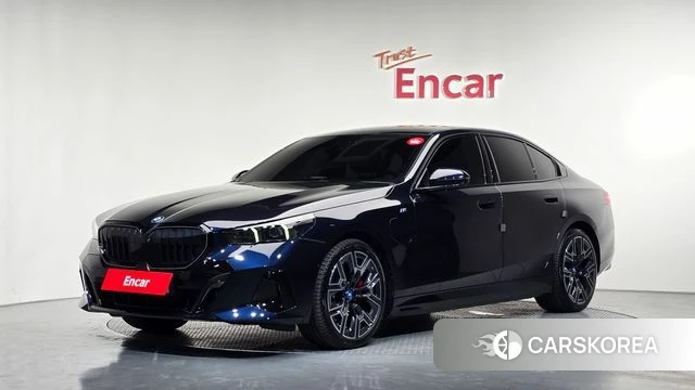 BMW 5 Series (G60) 2024 Черный из Кореи