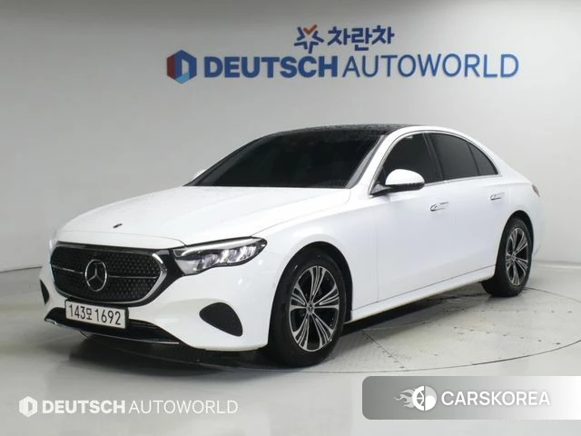 Mercedes-Benz E-Class W214 2024 Белый из Кореи