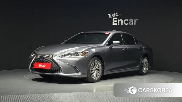 Lexus ES300h 7th generation 2020 Серебристо-серый из Кореи