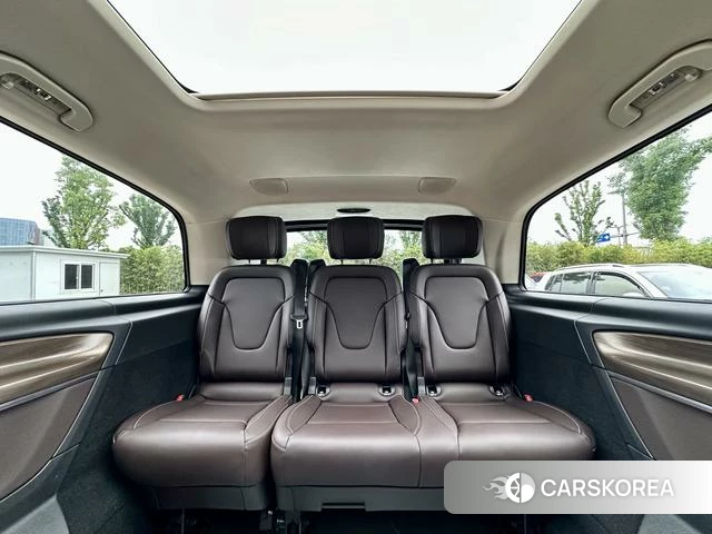 Mercedes-Benz V-class 2021 Серебристо-серый из Китая