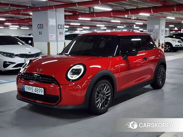 Mini Cooper C 4th generation 2024 Красный из Кореи