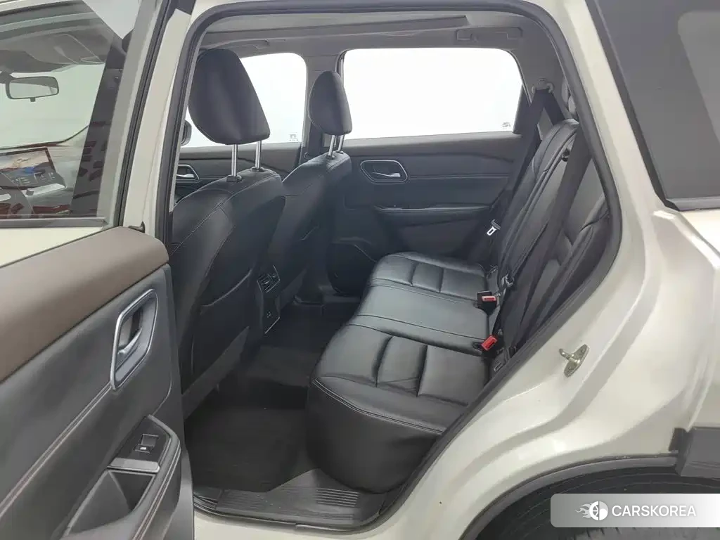 Nissan Qijun 2022 Белый из Китая