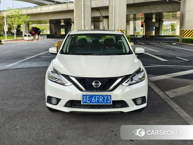 Nissan Xuan Yi 2020 Белый из Китая