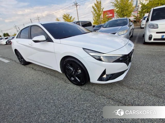 Hyundai Avante Hybrid (CN7) 2021 Белый из Кореи