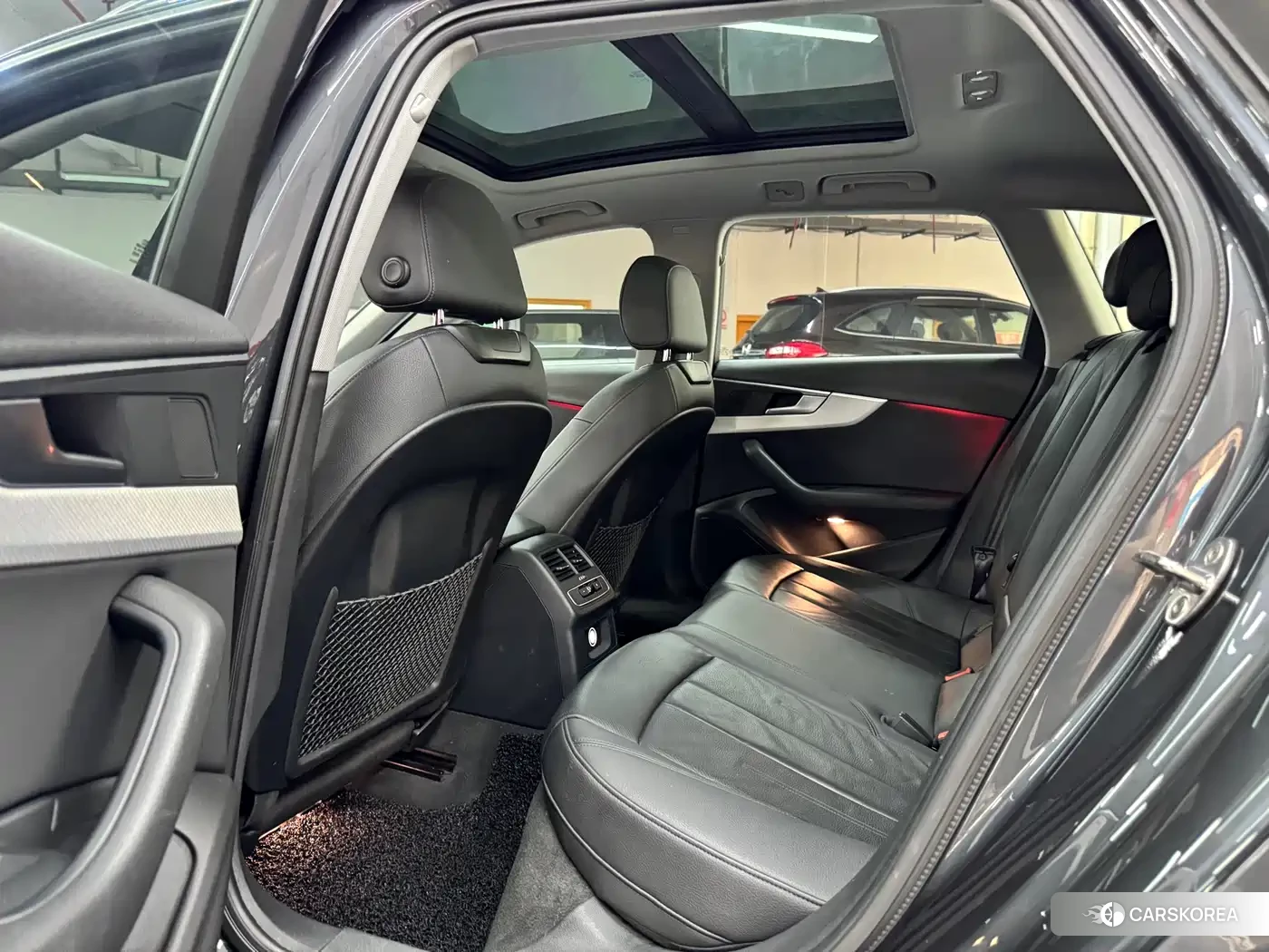 Audi A4L 2020 Silver/gray из Китая, фото 2