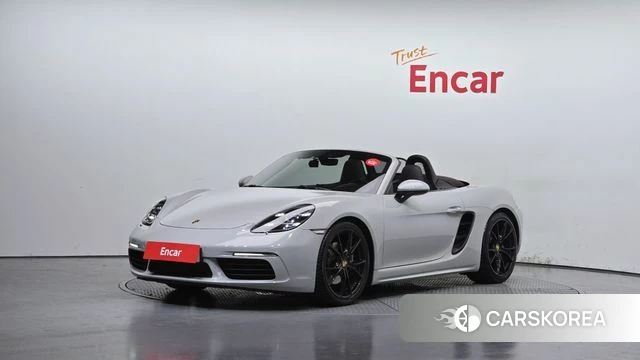 Porsche 718 Boxster 2018 Серебристо-серый из Кореи