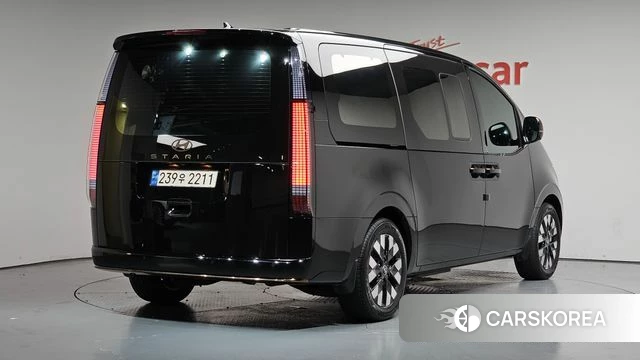 Hyundai Staria 2024 Черный из Кореи