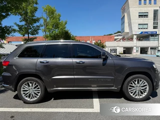 Jeep Grand Cherokee 2018 Серый из Кореи