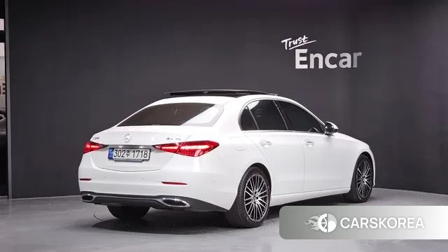 Mercedes-Benz C-Class W206 2024 Белый из Кореи
