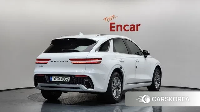 Genesis GV70 2022 Белый из Кореи