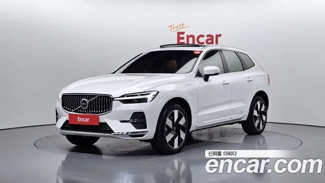 Volvo XC60 second Generation 2024 Белый из Кореи