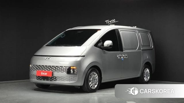 Hyundai Staria 2023 Серебряный из Кореи