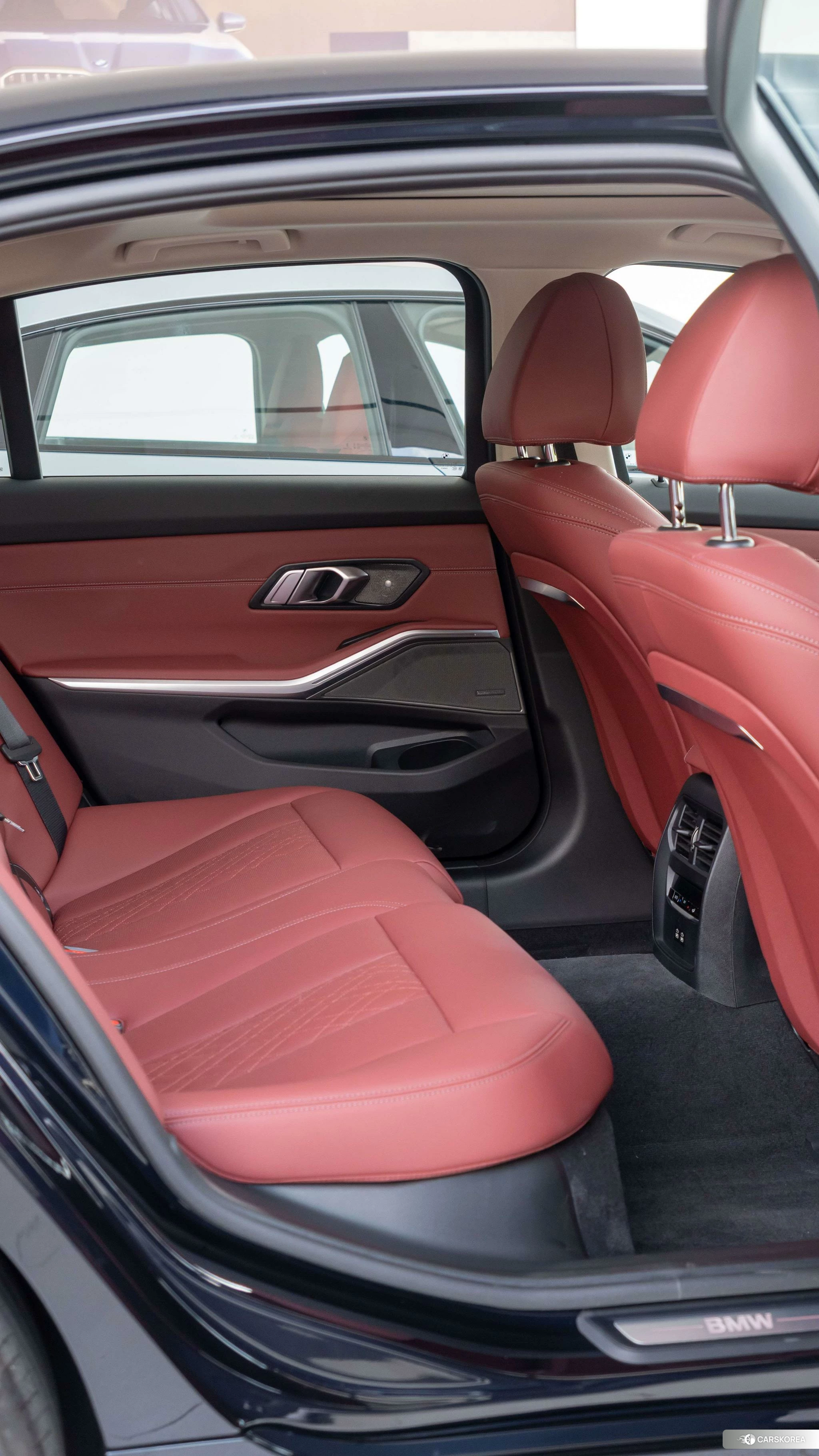 BMW i3 2025 Черный из Китая