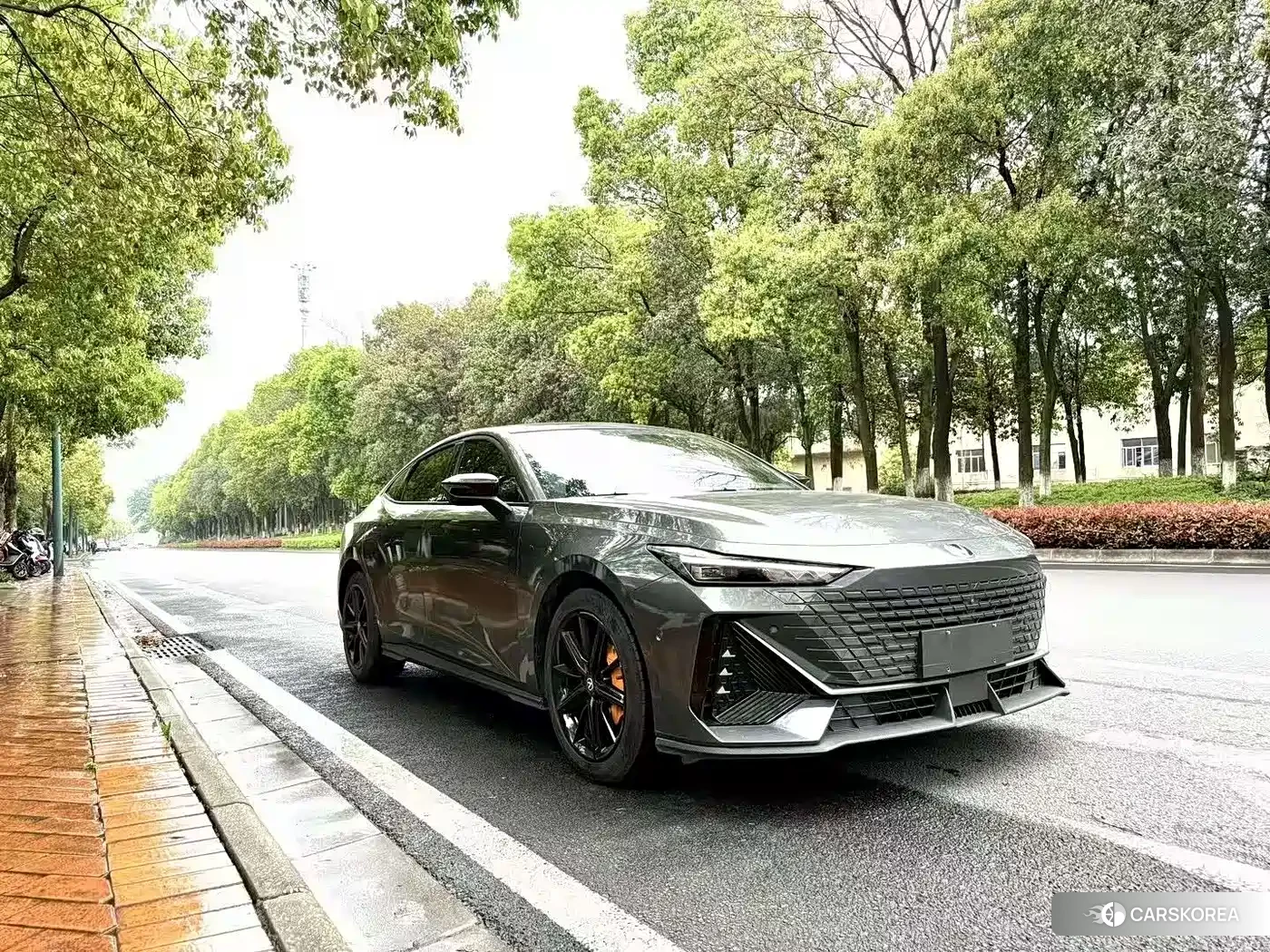 Chang'an Changan UNI-V 2022 Silver/gray из Китая, фото 2