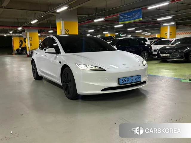 Tesla Model 3 2024 Белый из Кореи
