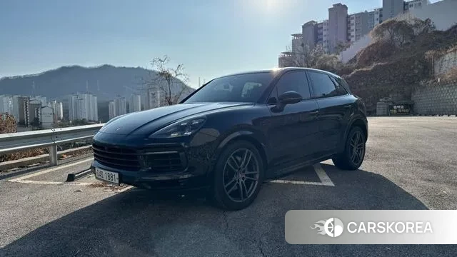 Porsche Cayenne (PO536) 2019 Черный из Кореи