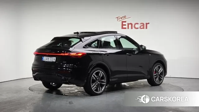 Audi Q5 (80A) 2025 Черный из Кореи