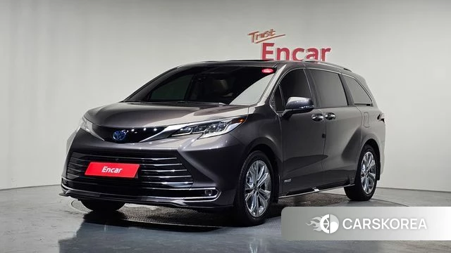 Toyota Sienna 4th Generation 2022 Серый из Кореи