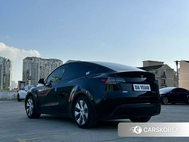 Tesla Model Y 2023 Черный из Китая