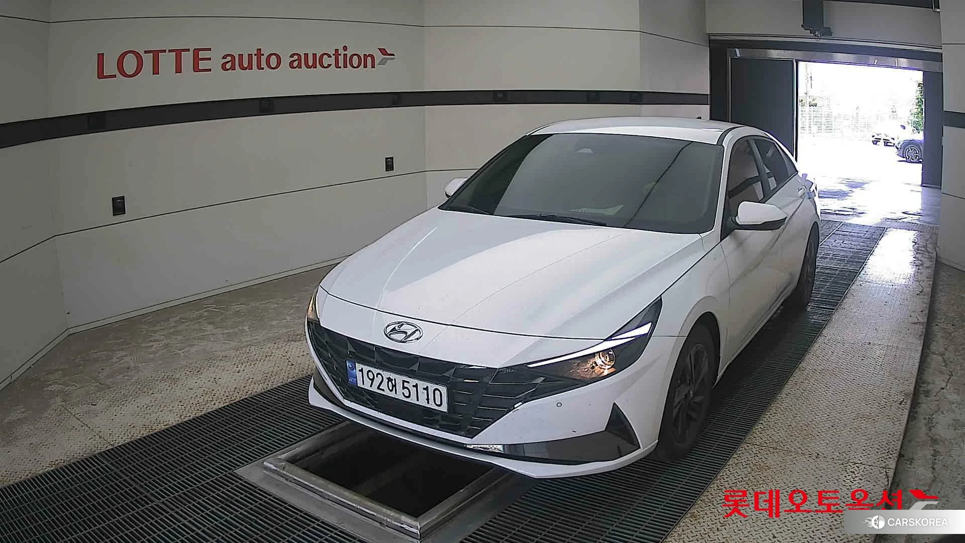 Hyundai Avante 2023 Atlas White из Кореи