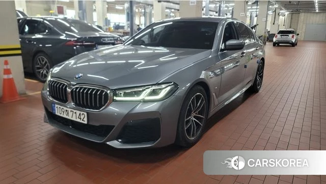 BMW 5 Series (G30) 2023 Серый из Кореи