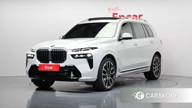 BMW X7 (G07) 2025 Белый из Кореи
