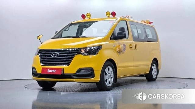 Hyundai The New Grand Starex 2019 Желтый из Кореи