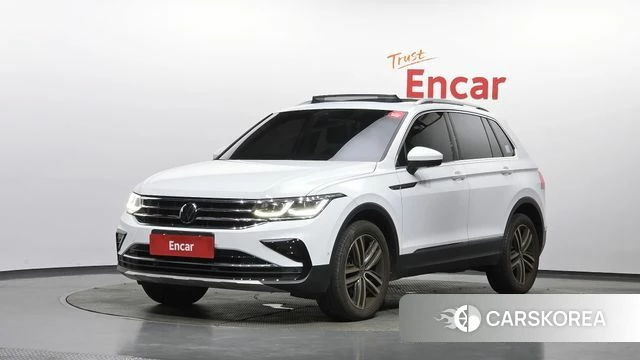 Volkswagen Tiguan second Generation 2022 Белый из Кореи