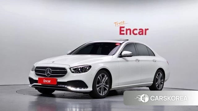 Mercedes-Benz E-Class W213 2021 Белый из Кореи
