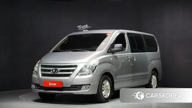 Hyundai Grand Starex 2018 Серебристо-серый из Кореи