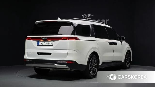 Kia Carnival 4th generation 2023 Белый из Кореи
