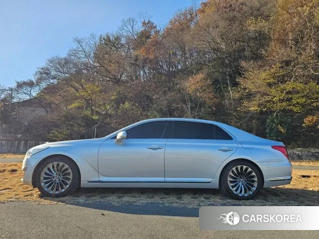 Genesis EQ900 2018 Серебристо-серый из Кореи