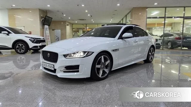 Jaguar XE 2019 Белый из Кореи