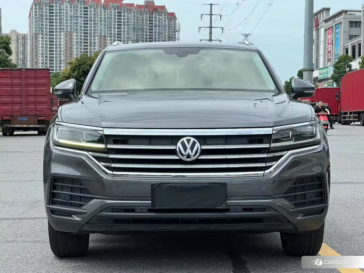 Volkswagen Touareg 2020 Silver/gray из Китая