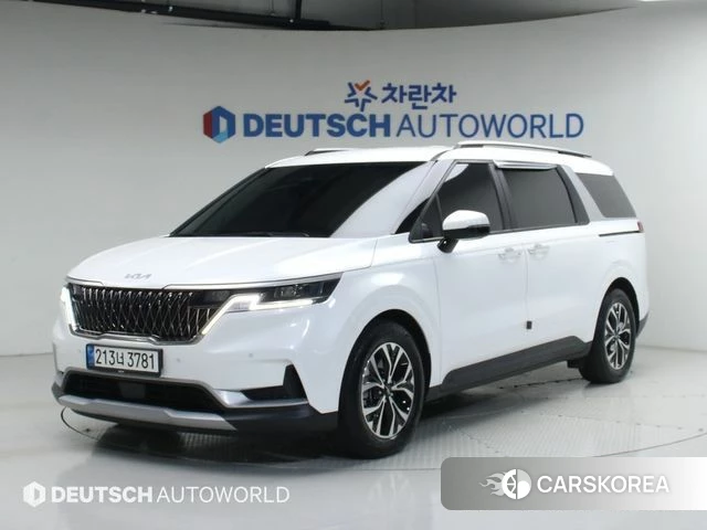 Kia Carnival 4th generation 2023 Белый из Кореи