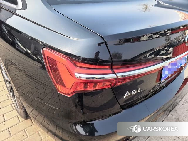 Audi A6L 2021 Черный из Китая