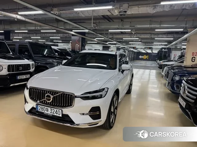 Volvo XC60 second Generation 2024 Белый из Кореи