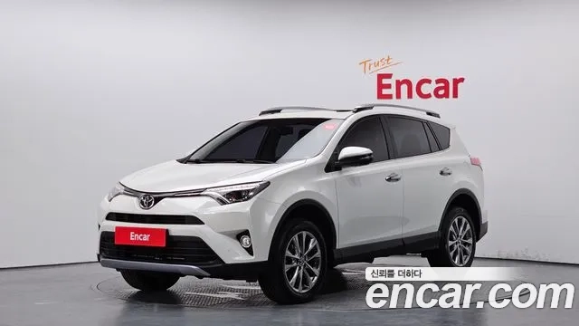 Toyota RAV4 2018 Белый из Кореи
