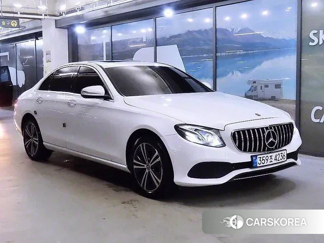 Mercedes-Benz E-Class W213 2020 Белый из Кореи