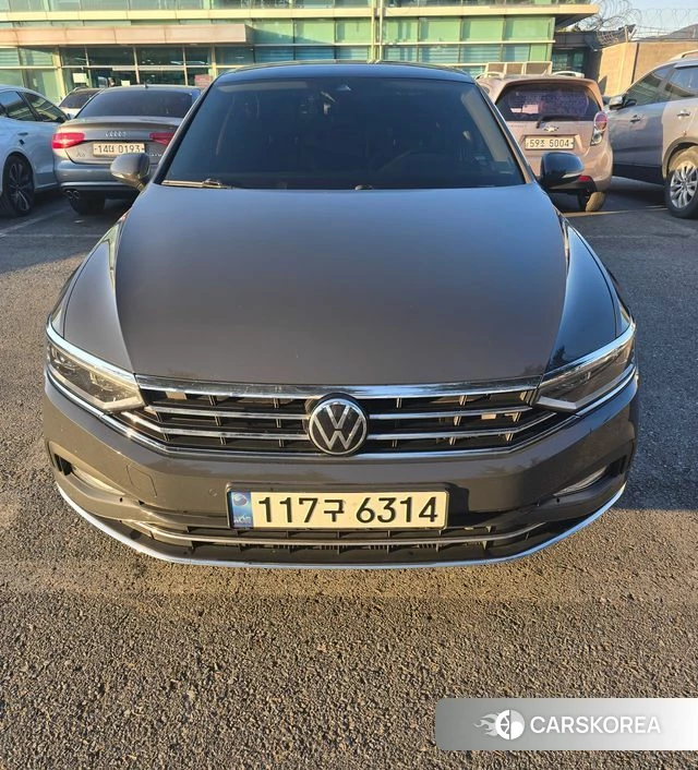 Volkswagen Passat GT (B8) 2021 Серый из Кореи
