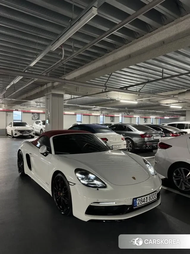 Porsche 718 Boxster 2018 Белый из Кореи