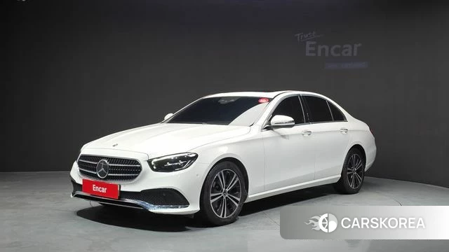 Mercedes-Benz E-Class W213 2021 Белый из Кореи