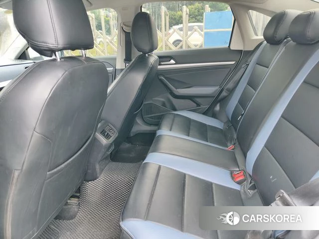 Volkswagen Lavida 2023 Белый из Китая