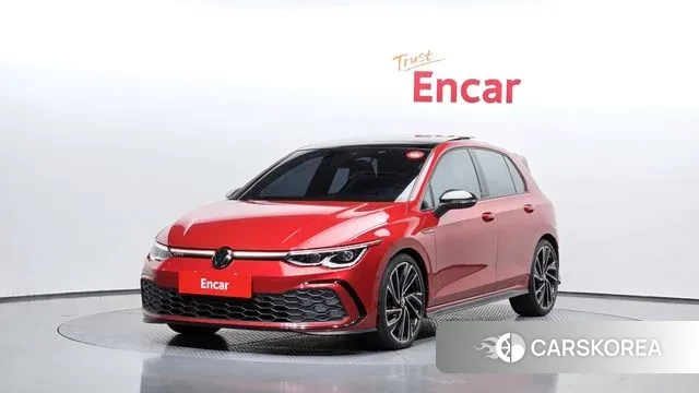 Volkswagen Golf 8th Generation 2023 Красный из Кореи