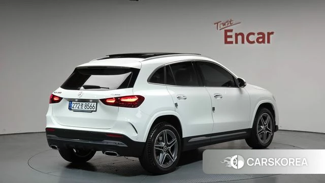 Mercedes-Benz GLA - Class H247 2024 Белый из Кореи