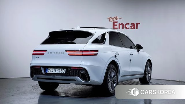 Genesis GV70 2022 Белый из Кореи