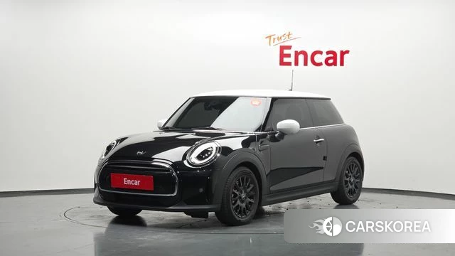 Mini Cooper 2023 Черный из Кореи