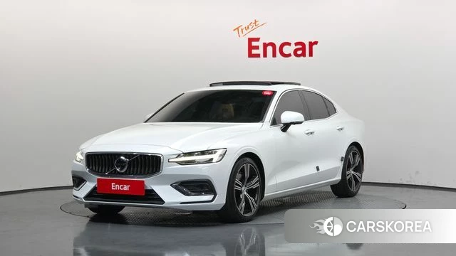 Volvo S60 3rd generation 2019 Белый из Кореи
